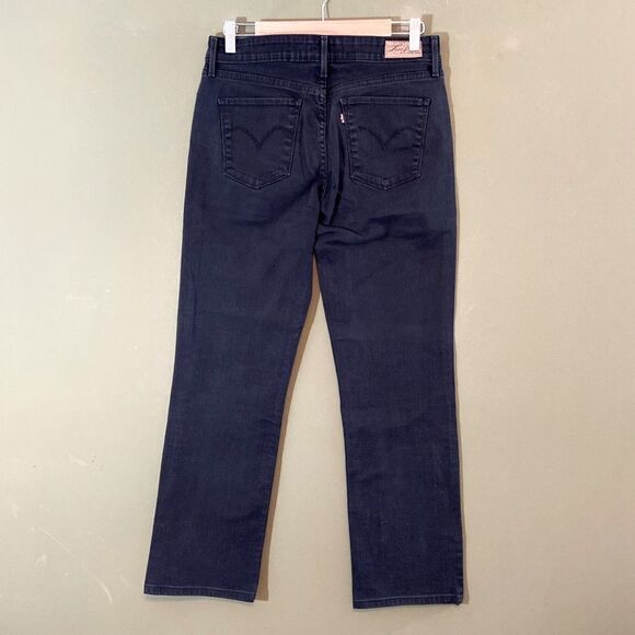Levi’s NWOT Demi Curve Classic Slim Leg denim jeans 10/30 - Picture 2 of 9